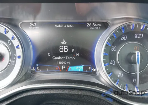 2015 Chrysler 300C z USA, uszkodzony, nr VIN 2C3CCAEG2FH760245